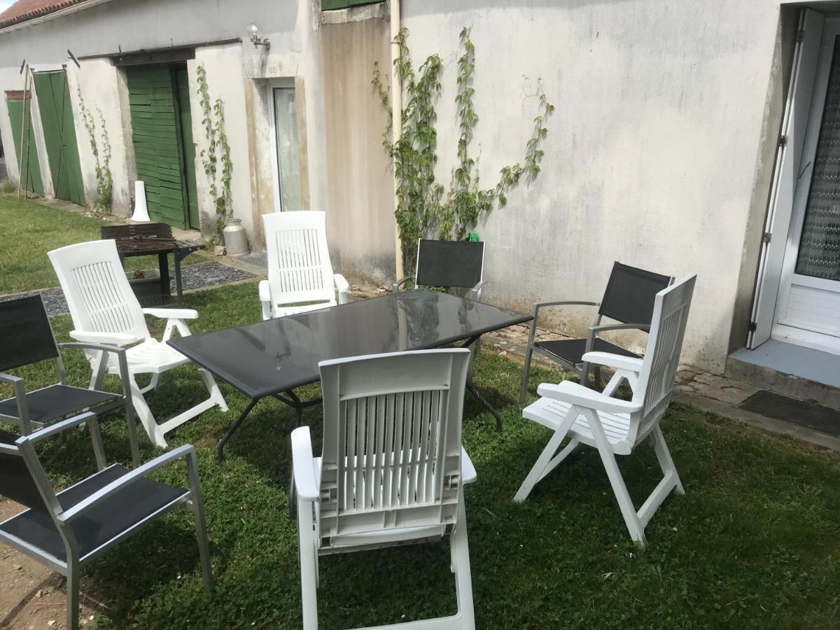 הוילה Saint-Germain-de-Marencennes Coeur-De-Charente-Maritime, Au Fil De L'Eau מראה חיצוני תמונה